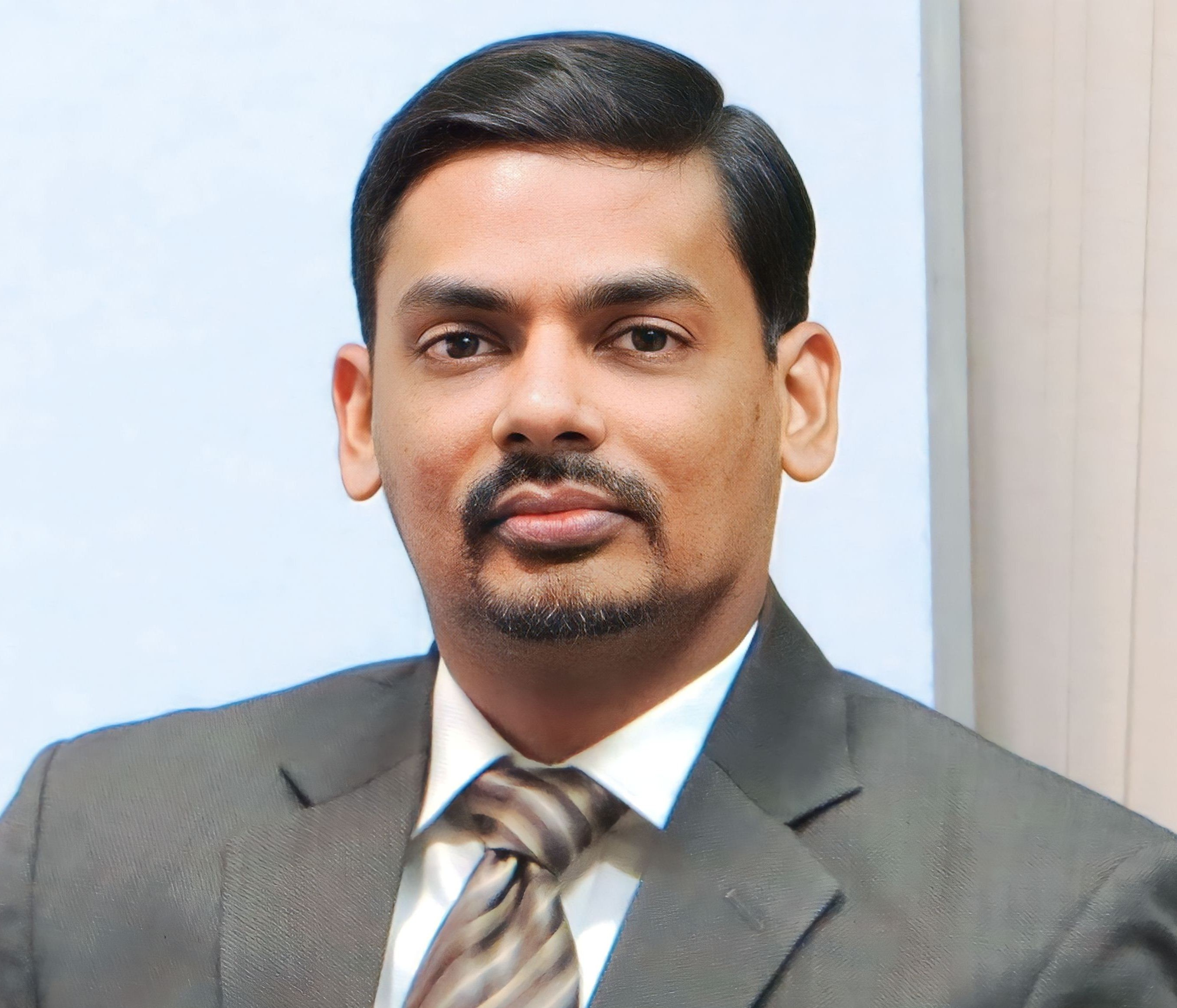 Dr. Chirag Shah